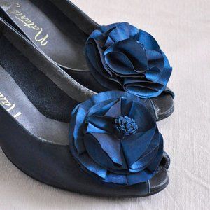 Teal Flower Shoeclips